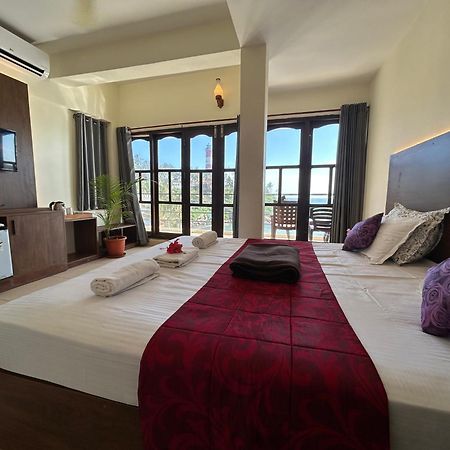 The Ocean Park Beach Resort Ковалам Екстериор снимка