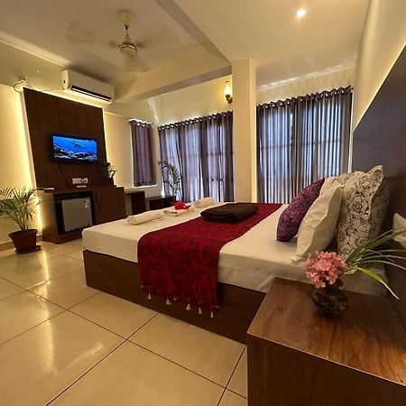 The Ocean Park Beach Resort Ковалам Екстериор снимка