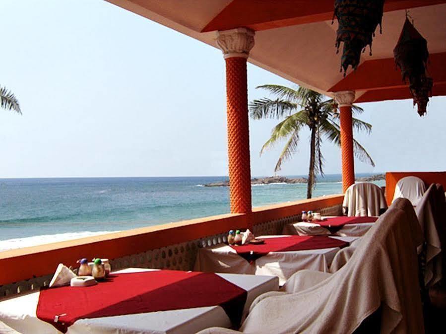 The Ocean Park Beach Resort Ковалам Екстериор снимка