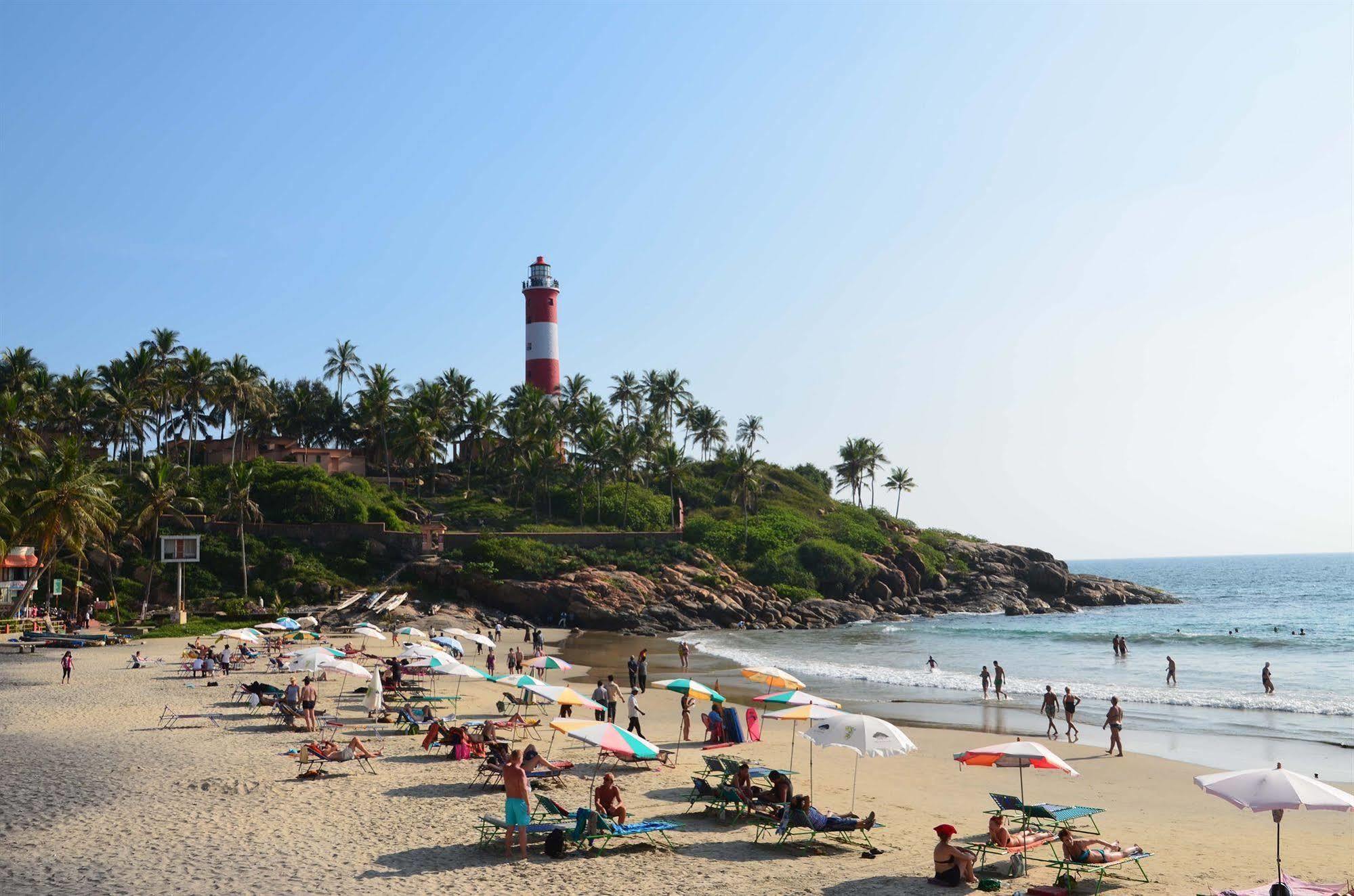 The Ocean Park Beach Resort Ковалам Екстериор снимка